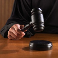 Rechter: Linken is ter beschikking stellen van informatie